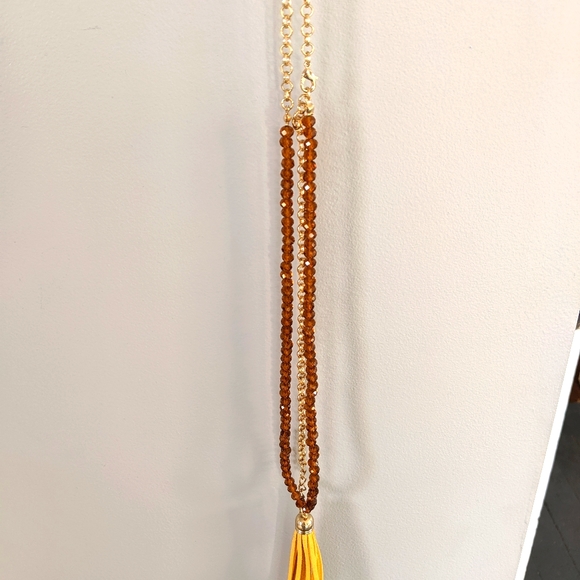 Yellow leather and Copper beaded necklace - Picture 5 of 5